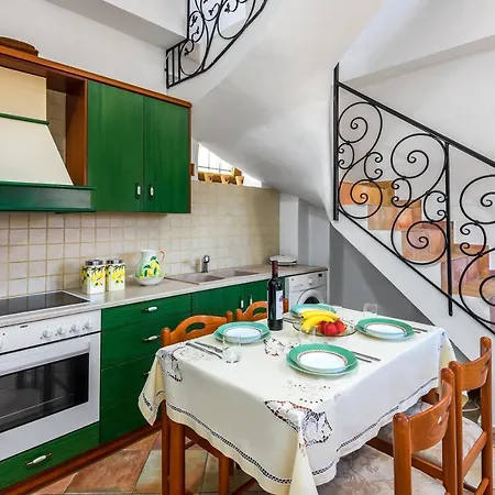 Apartamento Nikols Chalki Town